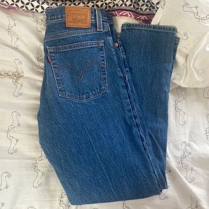 Levi’s premium wedgie size 25